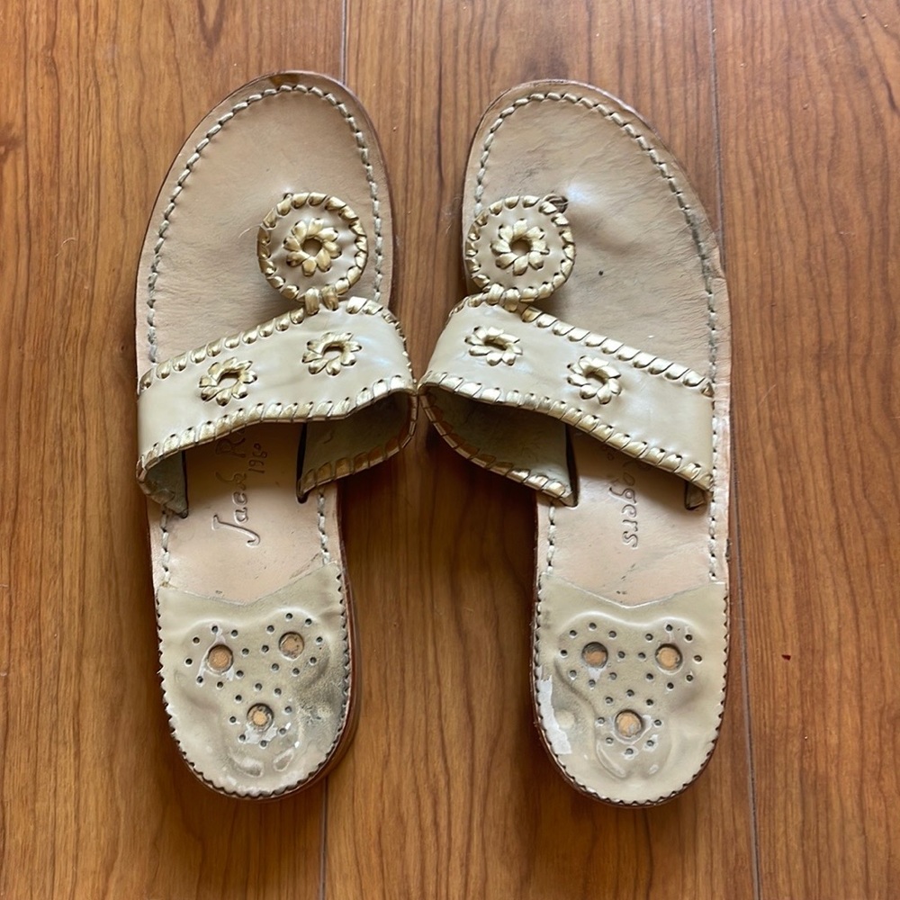 Jack Rogers Jacks Flat Sandal in Bone and Gold size 7